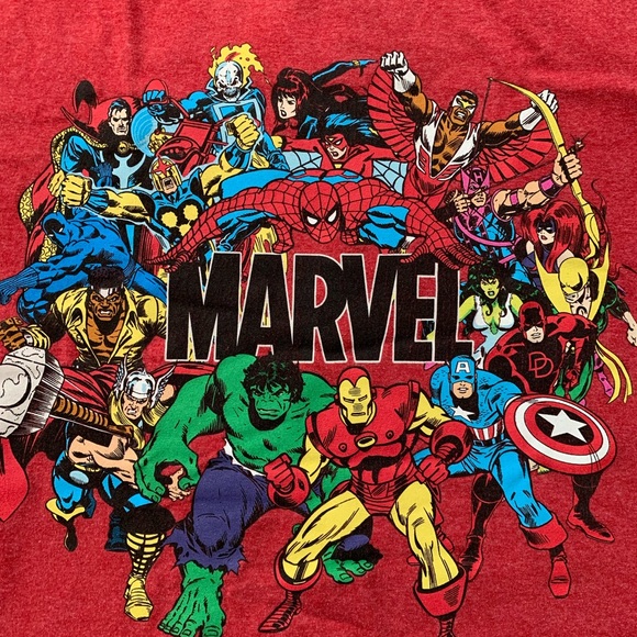 Marvel T-shirt DisneyStore - Picture 1 of 4